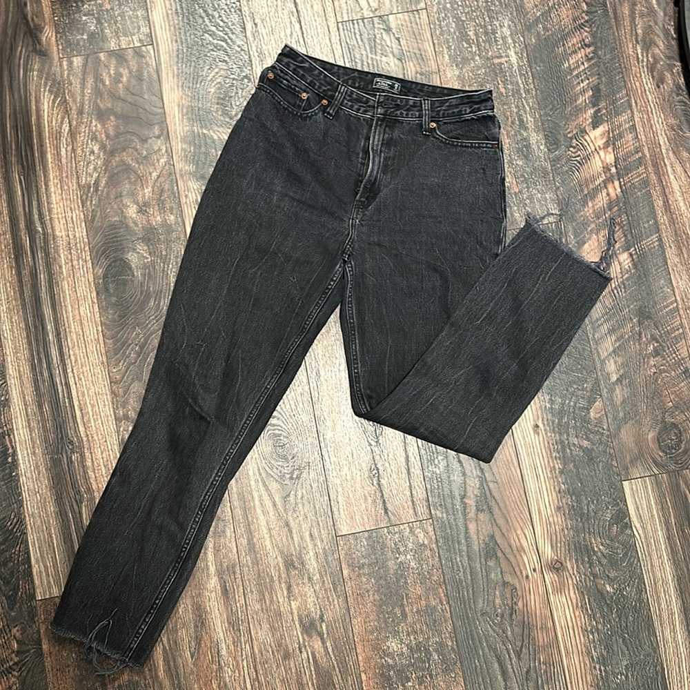 Abercrombie mom jeans